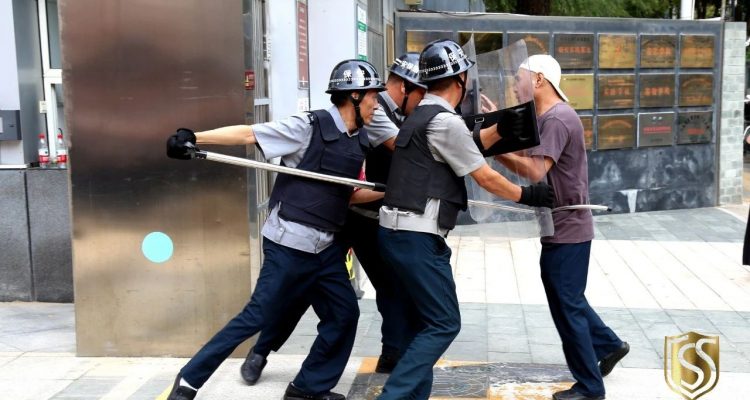 培訓(xùn)演練丨酷暑磨礪精兵 共筑校園平安 京城安保駐門(mén)頭溝教委項(xiàng)目匯報(bào)演練圓滿結(jié)束